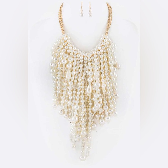 🎉Free Earrings & Bracelet 🎊 Diamond & Pearl Fringe Bib Statement Necklace - Picture 2 of 4